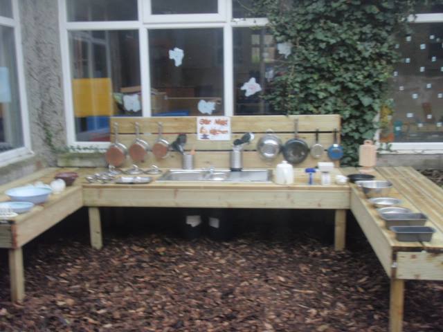 mud kitchen 2